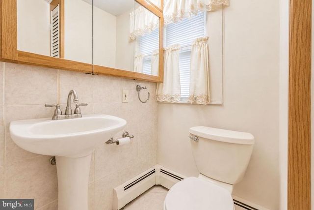 1902 TRENTON AVE, Bristol, PA 19007
