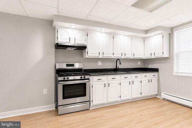 1902 TRENTON AVE, Bristol, PA 19007