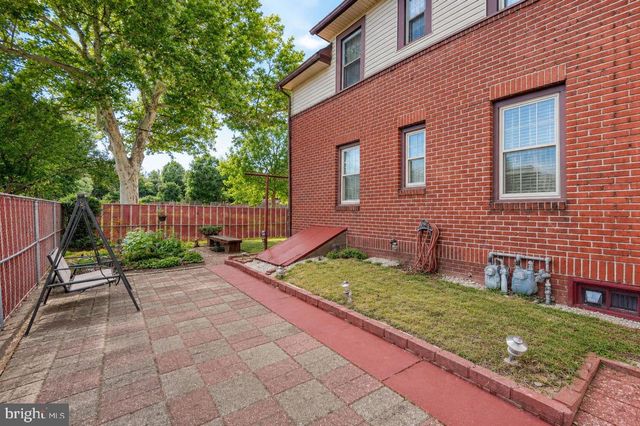 1902 TRENTON AVE, Bristol, PA 19007