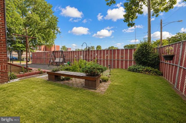 1902 TRENTON AVE, Bristol, PA 19007