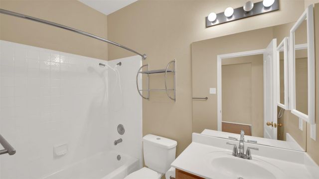 1030 Disraeli CIR, Pflugerville, TX 78660