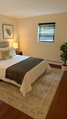 15 Cass Street 3, Boston, MA 02132