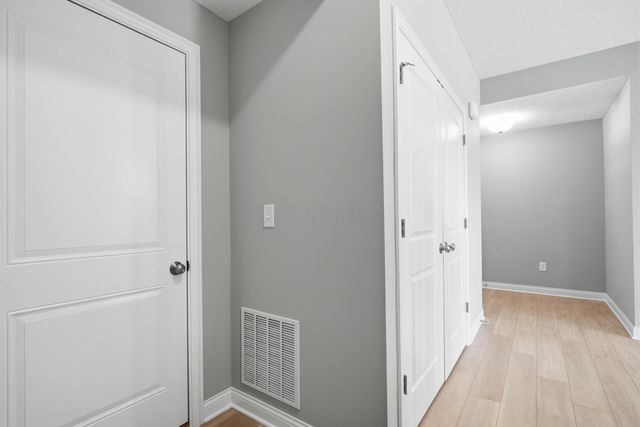 5519 Fawnsbury Court, Powell, OH 43065