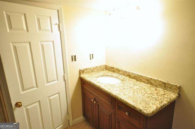 4060 Summit Drive, Marietta, GA 30068