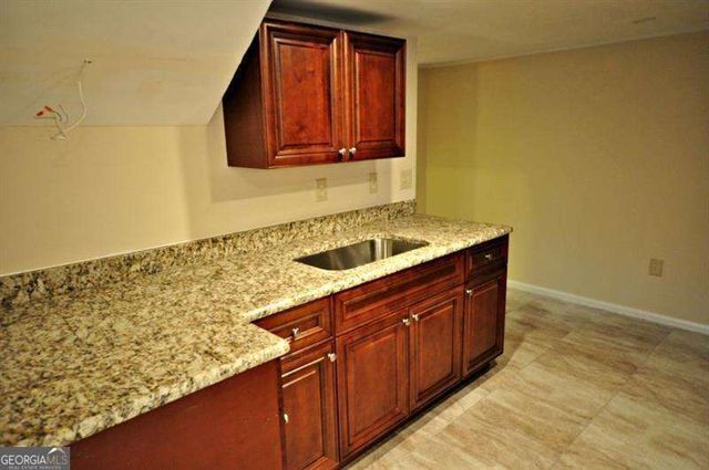 4060 Summit Drive, Marietta, GA 30068