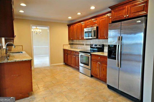 4060 Summit Drive, Marietta, GA 30068