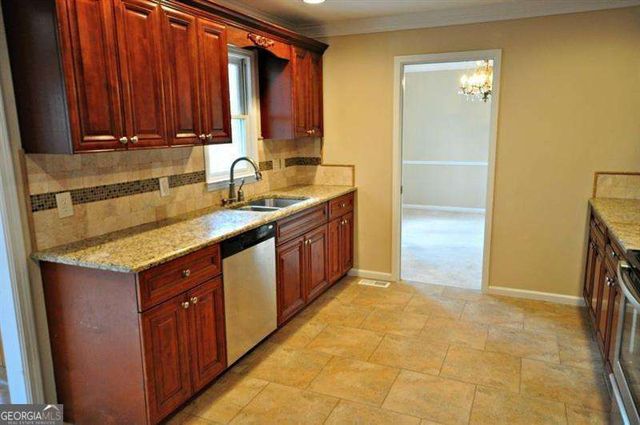 4060 Summit Drive, Marietta, GA 30068