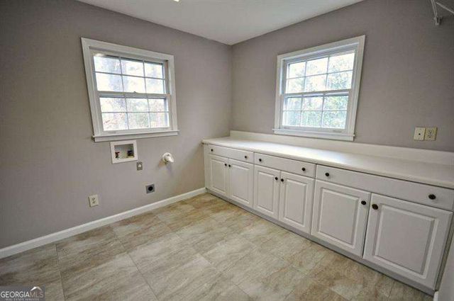 4060 Summit Drive, Marietta, GA 30068