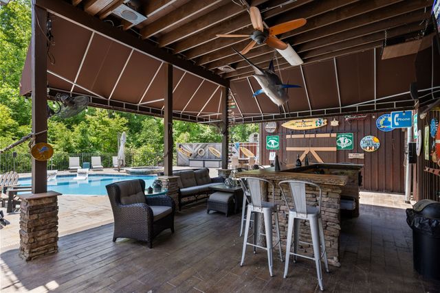 7646 Highway 100, Bon Aqua, TN 37025