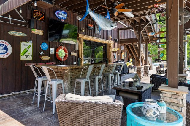7646 Highway 100, Bon Aqua, TN 37025