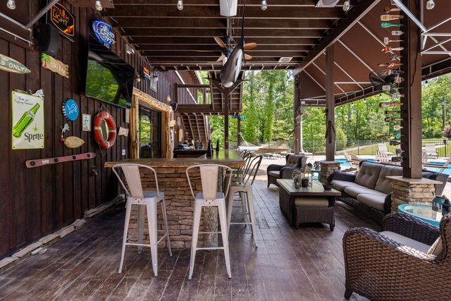 7646 Highway 100, Bon Aqua, TN 37025