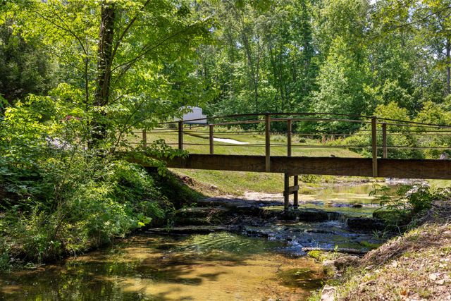 7646 Highway 100, Bon Aqua, TN 37025