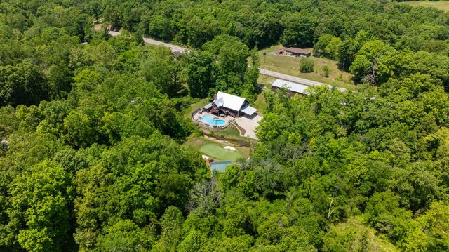 7646 Highway 100, Bon Aqua, TN 37025
