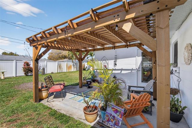 4990 99TH STREET N, St Petersburg, FL 33708