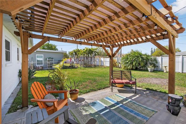 4990 99TH STREET N, St Petersburg, FL 33708