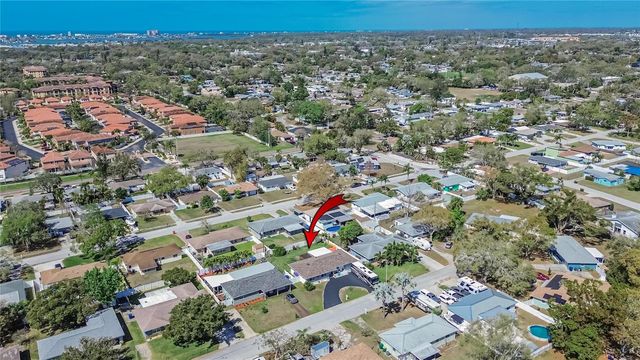 4990 99TH STREET N, St Petersburg, FL 33708