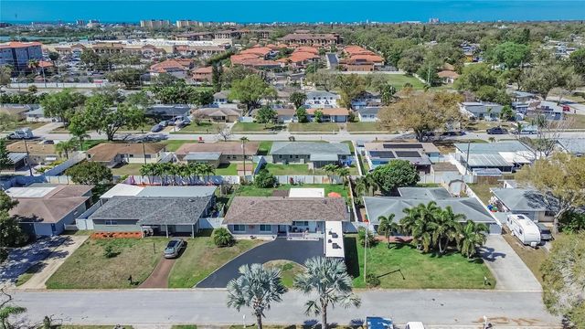 4990 99TH STREET N, St Petersburg, FL 33708