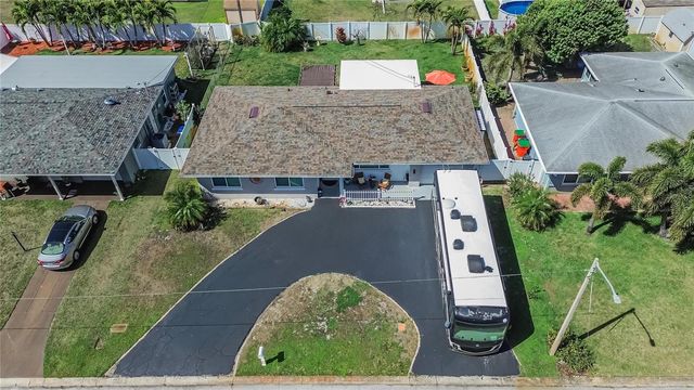 4990 99TH STREET N, St Petersburg, FL 33708