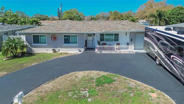 4990 99TH STREET N, St Petersburg, FL 33708