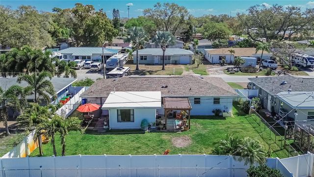 4990 99TH STREET N, St Petersburg, FL 33708