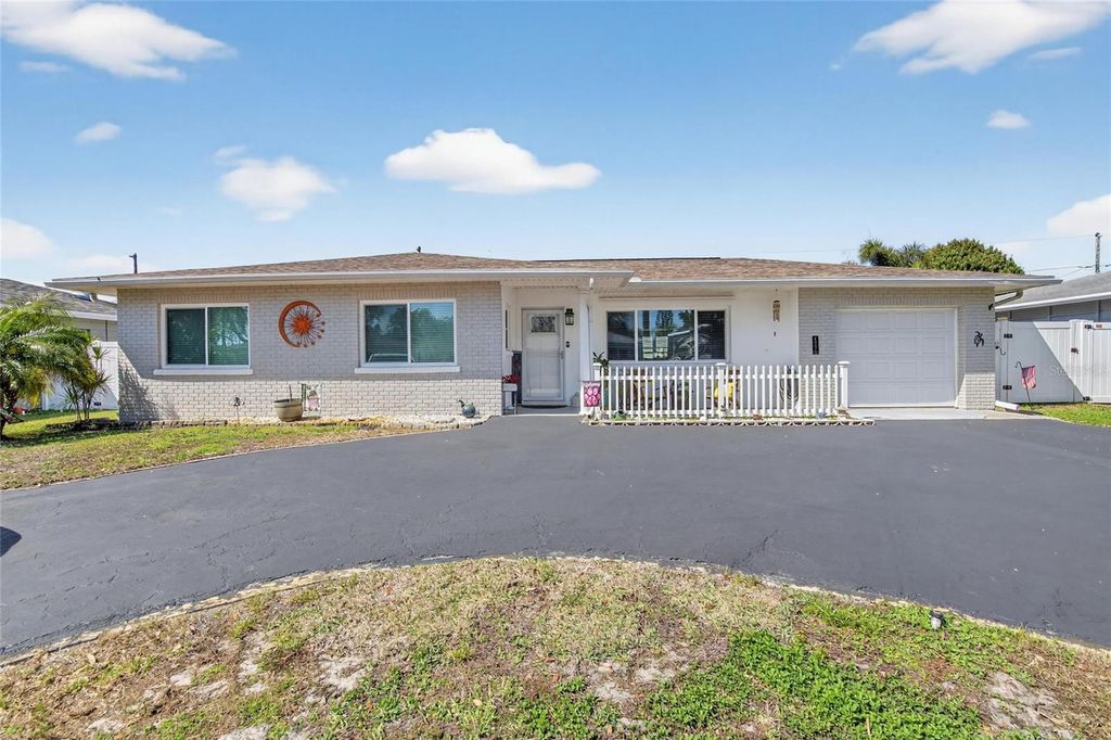 4990 99TH STREET N, St Petersburg, FL 33708