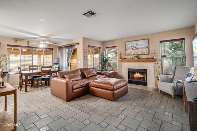 1806 E Mesa Drive, Lancaster, CA 93535