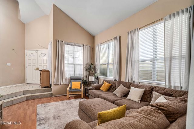 1806 E Mesa Drive, Lancaster, CA 93535