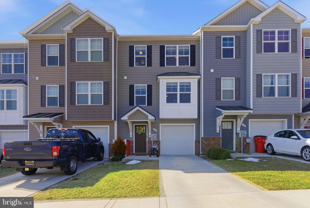 125 CARNES WAY, Martinsburg, WV 25403