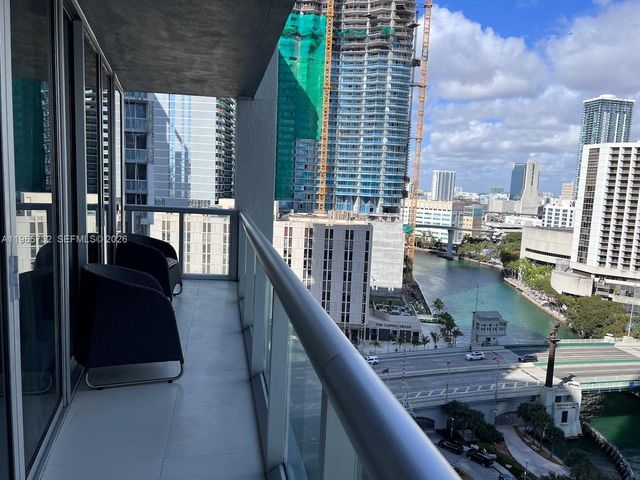 475 Brickell Ave 1715, Miami, FL 33131