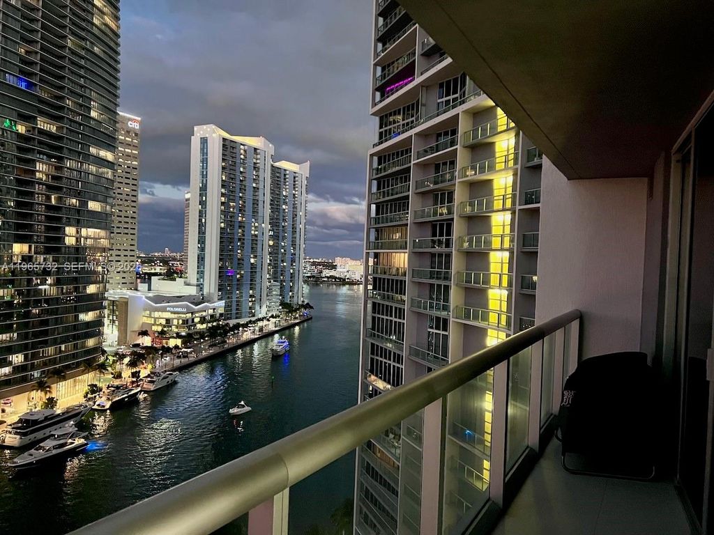 475 Brickell Ave 1715, Miami, FL 33131