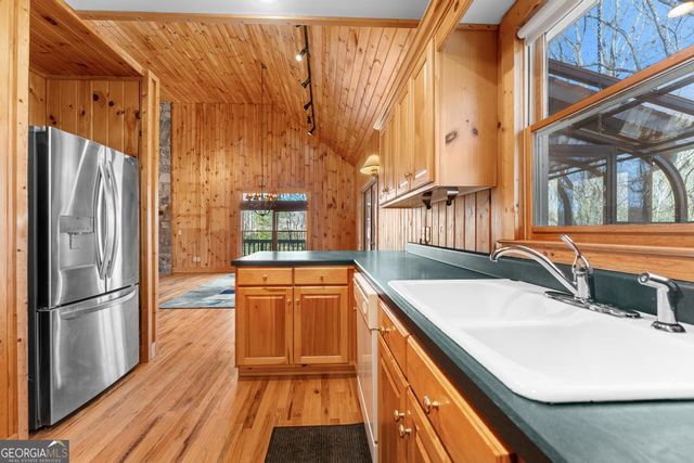 1447 Blue Ridge Drive, Sautee Nacoochee, GA 30571