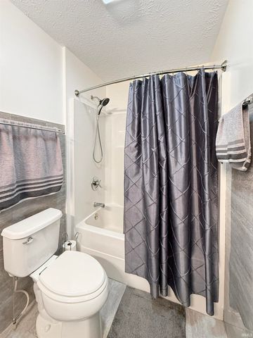 4585 Duckhorn Lane, Lafayette, IN 47909