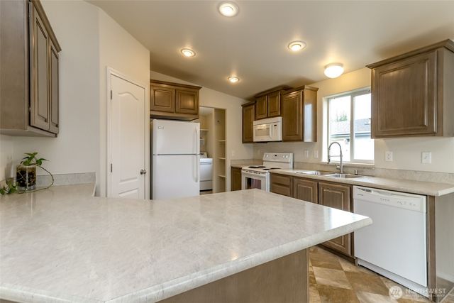 7104 141st Avenue E, Sumner, WA 98390