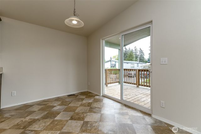 7104 141st Avenue E, Sumner, WA 98390