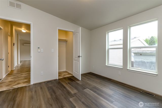 7104 141st Avenue E, Sumner, WA 98390