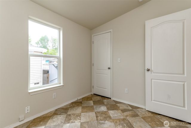 7104 141st Avenue E, Sumner, WA 98390