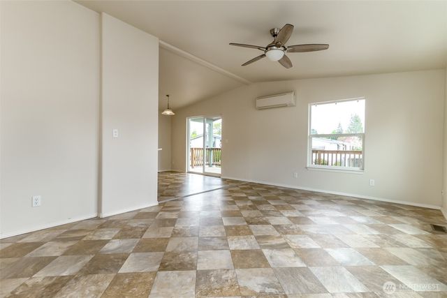 7104 141st Avenue E, Sumner, WA 98390