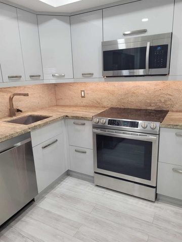 3300 N Palm Aire Drive 305, Pompano Beach, FL 33069