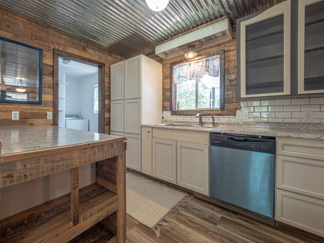 1214 Devonshire Drive, Sumter, SC 29154