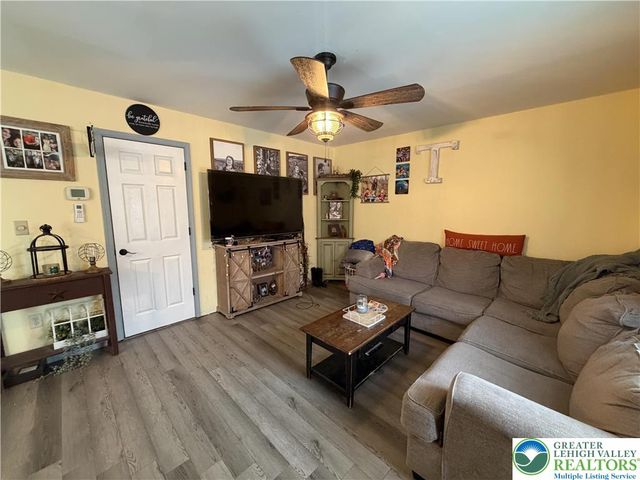 303 East Mountain Top Road, Summit Hill Boro, PA 18250