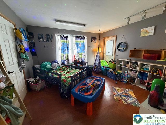 303 East Mountain Top Road, Summit Hill Boro, PA 18250