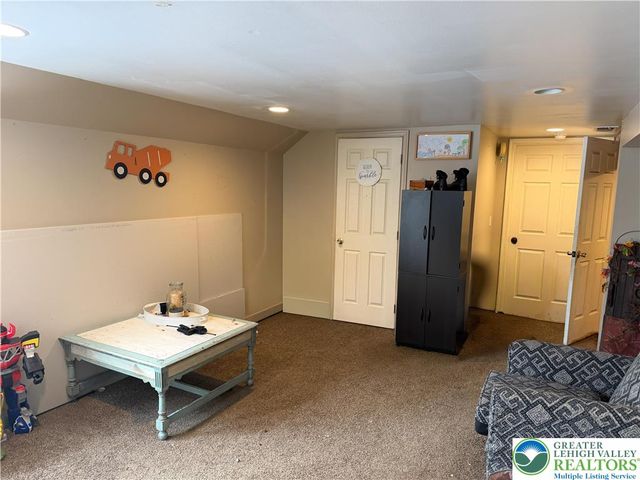 303 East Mountain Top Road, Summit Hill Boro, PA 18250