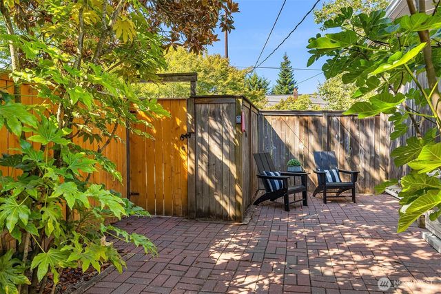 1703 NE 73rd Street, Seattle, WA 98115