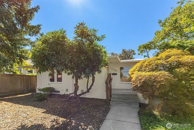 1703 NE 73rd Street, Seattle, WA 98115