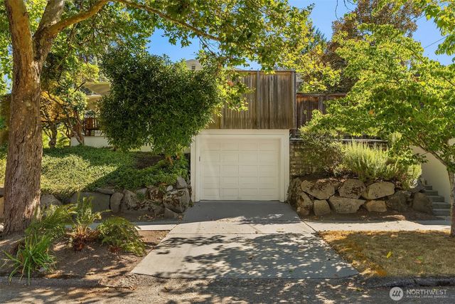1703 NE 73rd Street, Seattle, WA 98115
