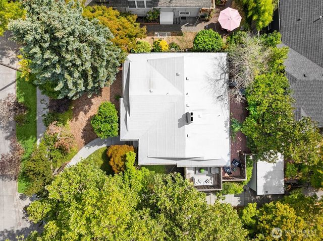 1703 NE 73rd Street, Seattle, WA 98115