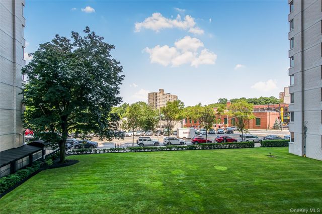 3333 Henry Hudson Parkway 2A, Bronx, NY 10463