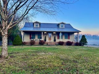 3763 Shellsford Rd, Mcminnville, TN 37110