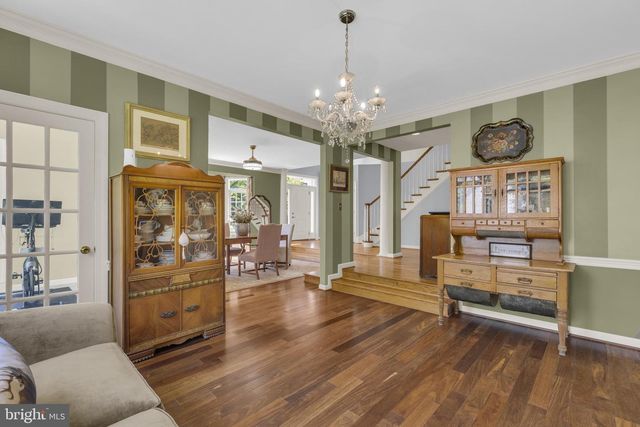 4280 LAWNVALE DR, Gainesville, VA 20155