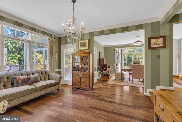 4280 LAWNVALE DR, Gainesville, VA 20155